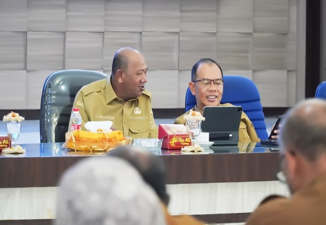 Bupati Langkat Pimpin Rapat Percepatan UHC Non Cut Off, Targetkan Layanan Kesehatan Aktif Tanpa Hambatan